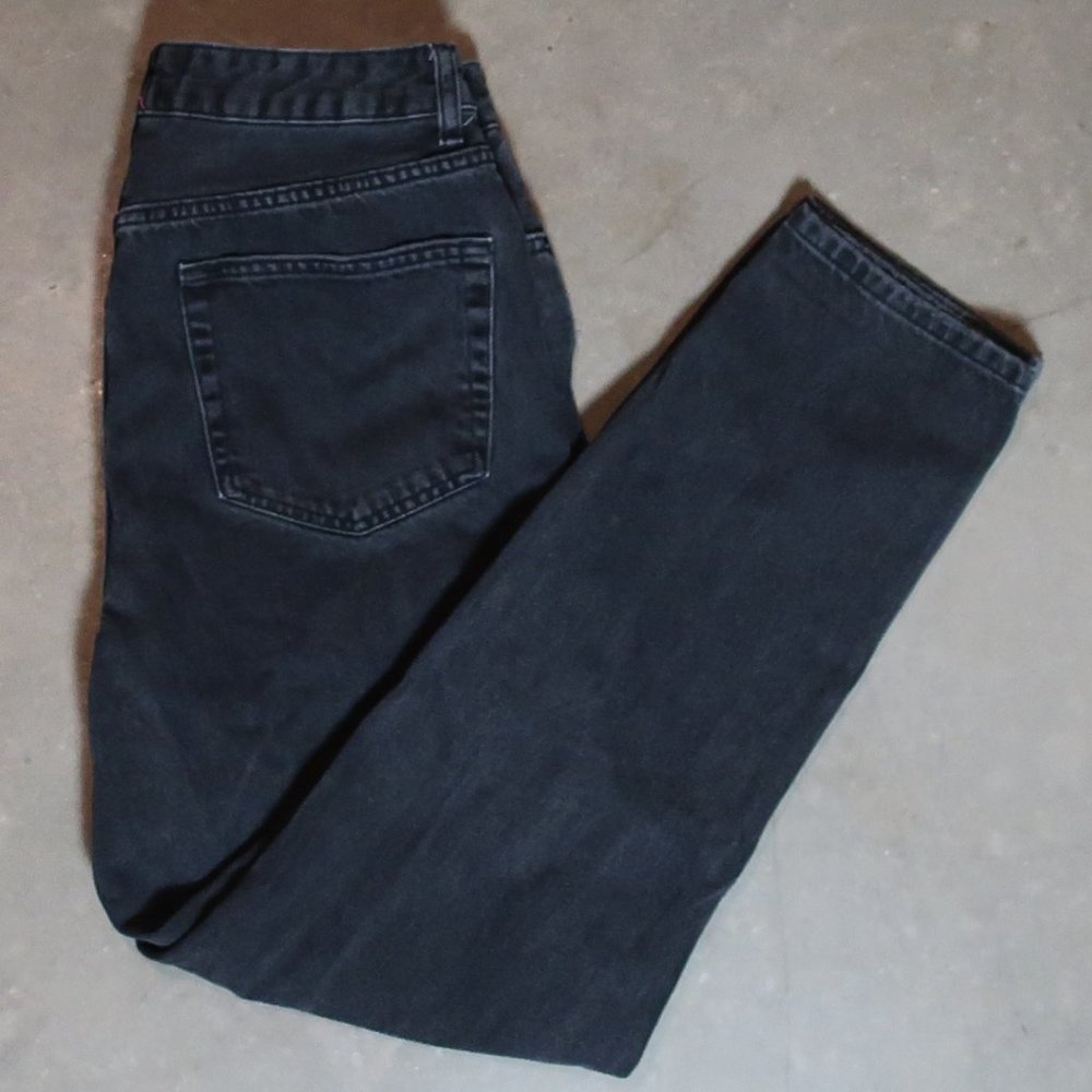 BDG | High-Rise Mom Straight Jeans in Washed Black